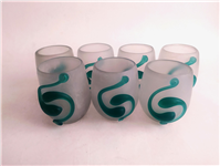  لیوان دستساز شیشه ای قدیمی نقش برجسته 