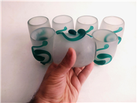  لیوان دستساز شیشه ای قدیمی نقش برجسته 