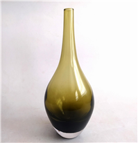  سالونگ یا گلدان بزرگ شیشه ای زیتونی