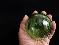 گوی شیشه ای درخت کریسمس طرح ترکدار