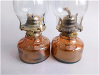 یک جفت چراغ نفتی شامپاینی پررنگ 