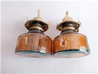 یک جفت چراغ نفتی شامپاینی پررنگ 