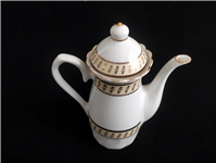 قوری یا شیرخوری قدیمی با طرح خاص و کمیاب