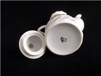 قوری یا شیرخوری قدیمی با طرح خاص و کمیاب