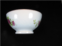 کاسه قدیمی و گل درشت گل سرخی زیبا 