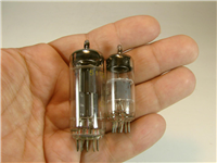 2 عدد لامپ کلکسیونی خلاء رادیو قدیمی دکوری