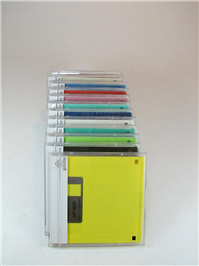 12 عدد فلاپی رنگی قدیمی همراه با قاب