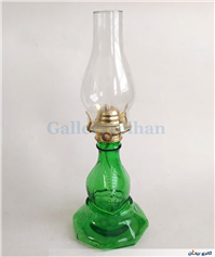 چراغ نفتی قدیمی پایه بلند رنگ شده سبز 