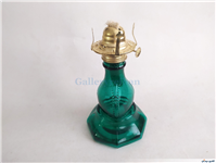 چراغ نفتی قدیمی پایه بلند سالم رنگ شده