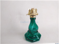 چراغ نفتی قدیمی پایه بلند سالم رنگ شده