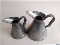 یک جفت روغن دان قدیمی 1 و 2 لیتری