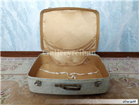 چمدان قدیمی طرح دار بسیار خاص کرم رنگ 