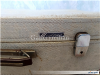 چمدان قدیمی طرح دار بسیار خاص کرم رنگ 