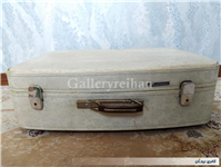چمدان قدیمی طرح دار بسیار خاص کرم رنگ 