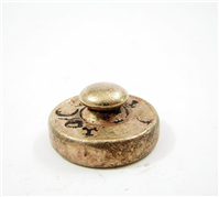 وزنه برنجی کهنه و قدیمی سراسر مهر 